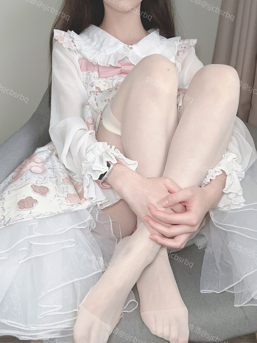 全世界最好的酒 推特福利姬cos原神纳，刻晴，甘雨。水晶大鸡吧自慰弹力插